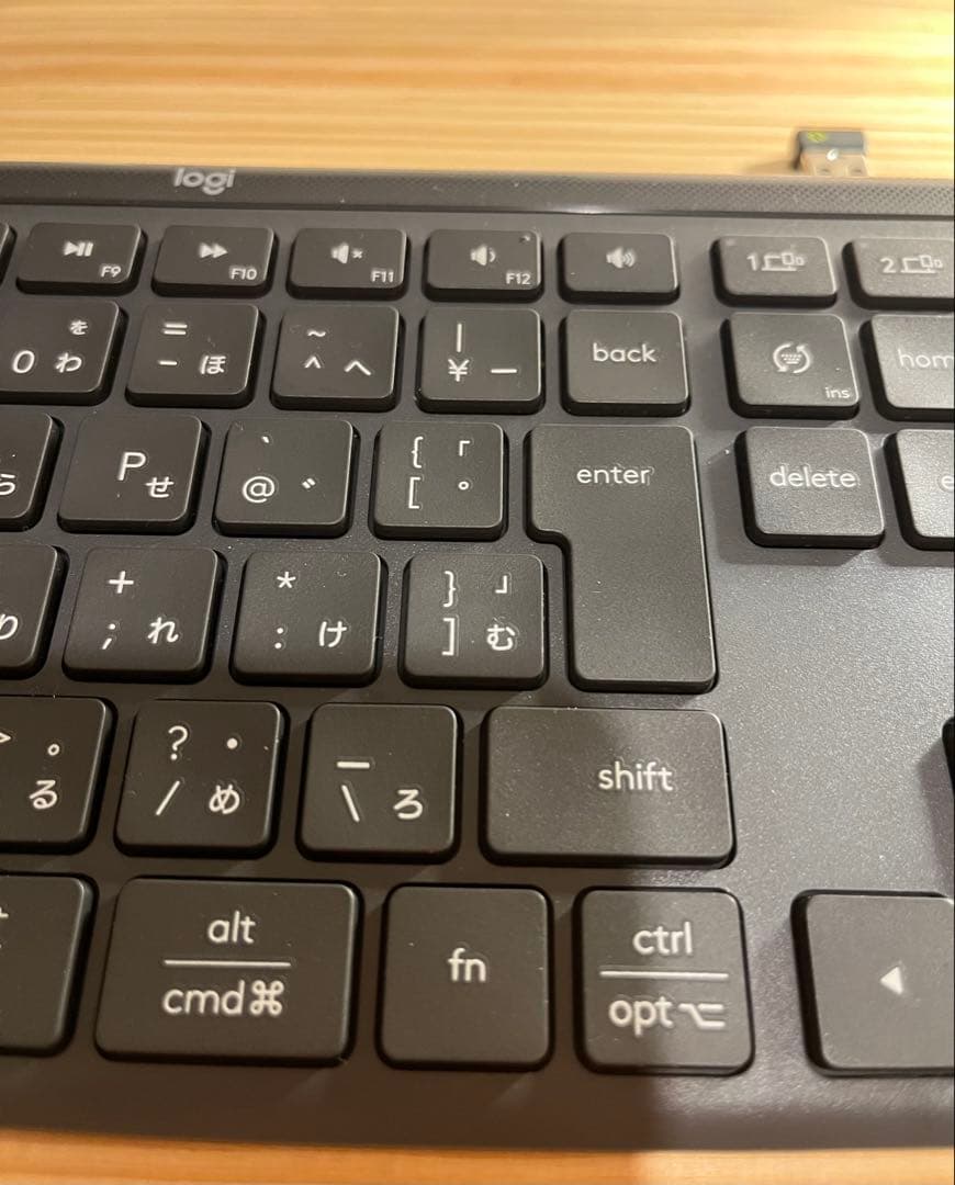 Logicool K950 ワイヤレスキーボード