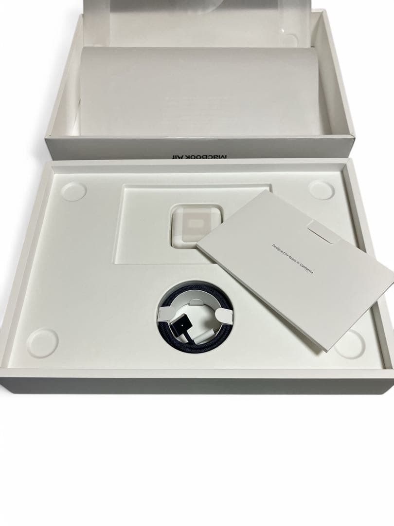 MacBook Air M2 ミッドナイト 512gb メモリ8gほぼ未使用