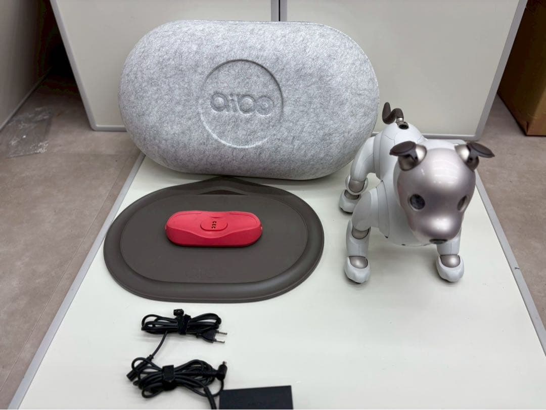 SONY AIBO ERS-1000 ロボット犬 充電ステーション付き　to01