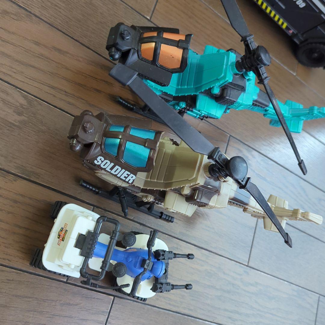 True Heroes トゥルーヒーローズ ヘリ・車・フィギュア・小物