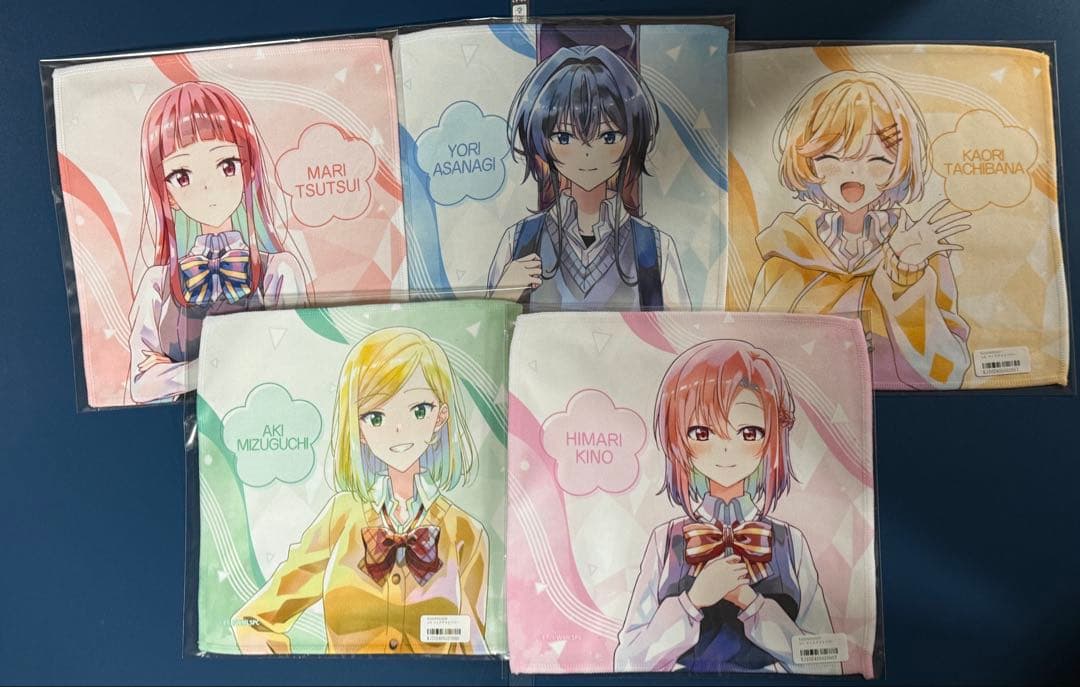 ささやくように恋を唄う くじメイト A賞アクリルアート 缶バッジ まとめ売り