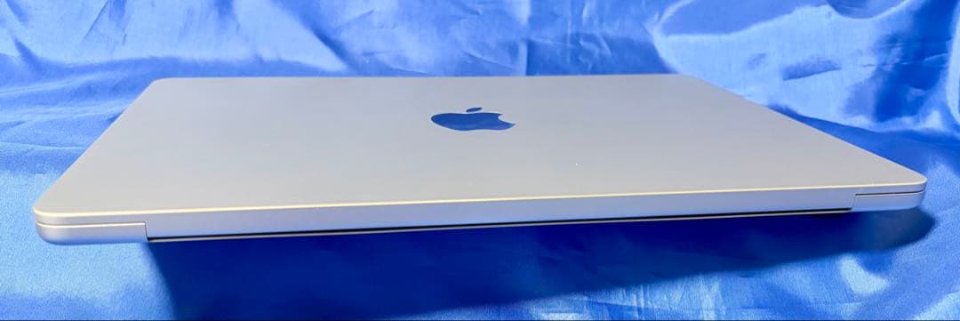 超美品 MacBook Air 13インチ M4 16GB/256GBシルバー