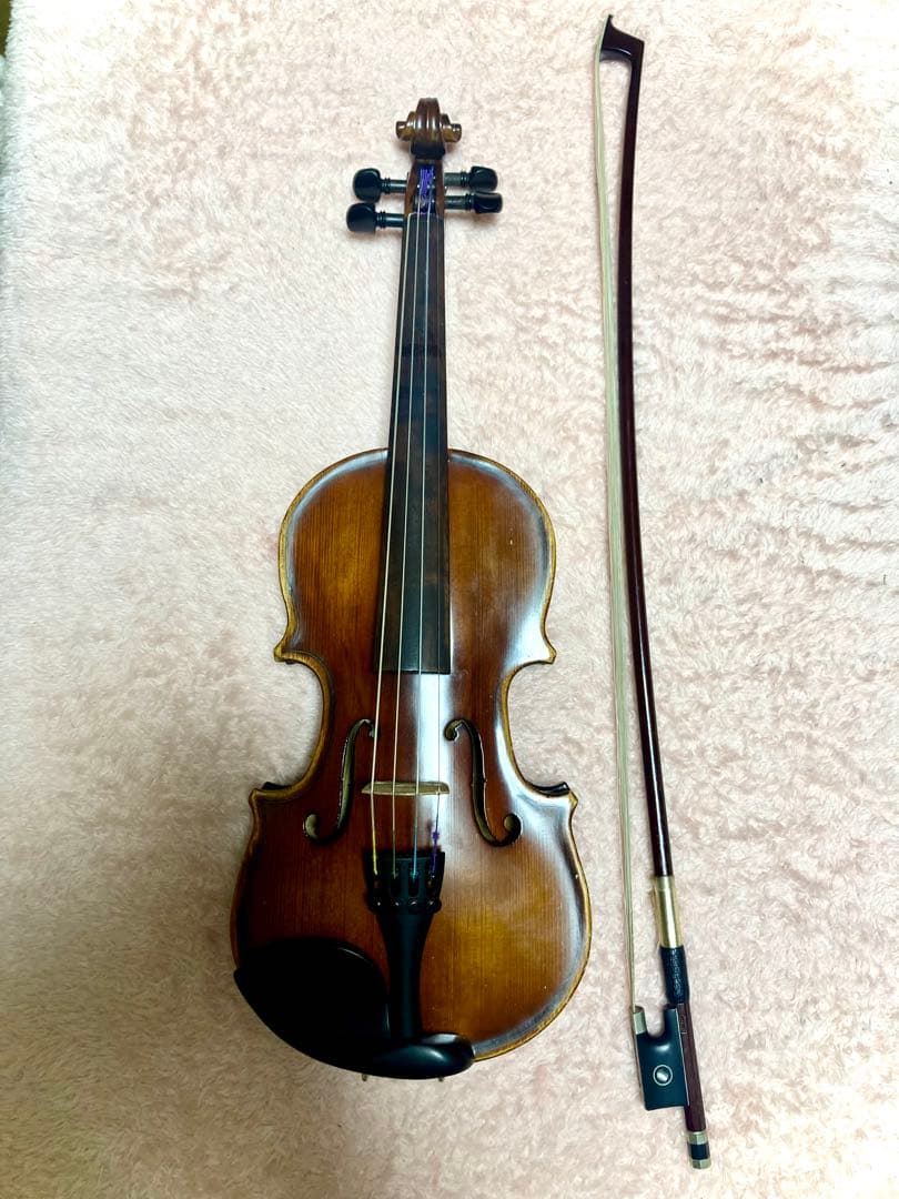 SUZUKIバイオリン本体と弓、ハードケース付き1/8