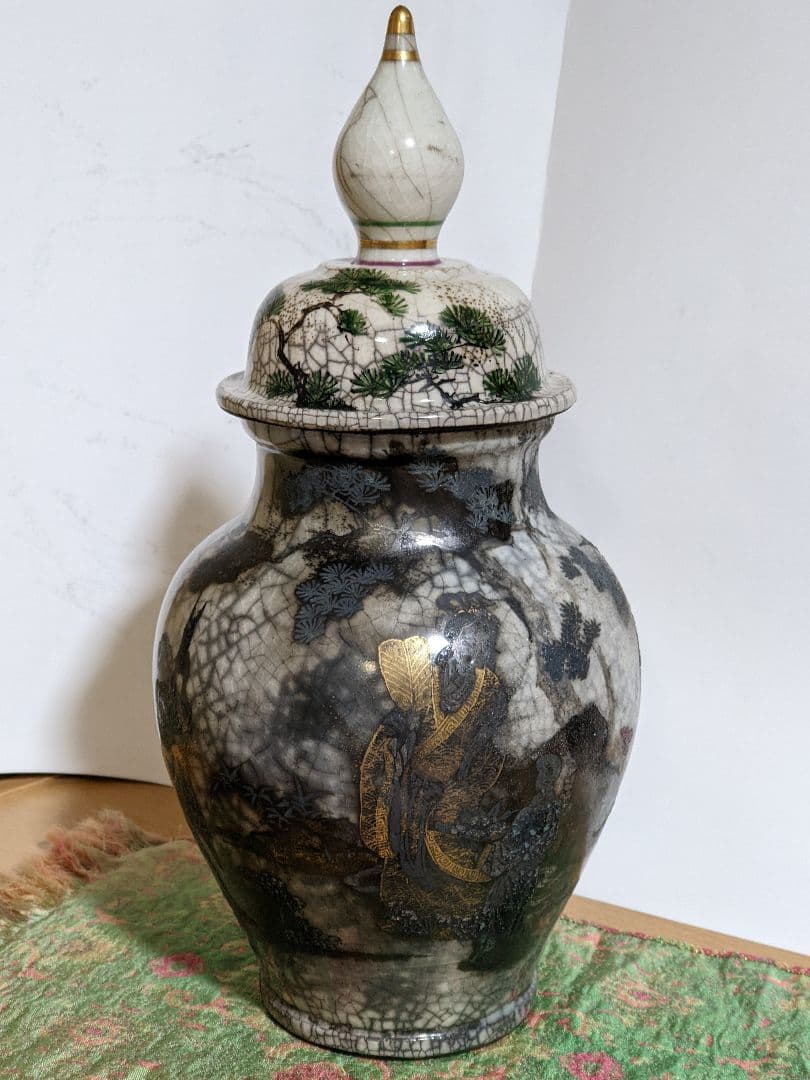 ♦乾山焼？珍品 芭蕉扇 唐貴婦人 金彩銀彩 蓋付き沈香壺 明治時代 古美術骨董品