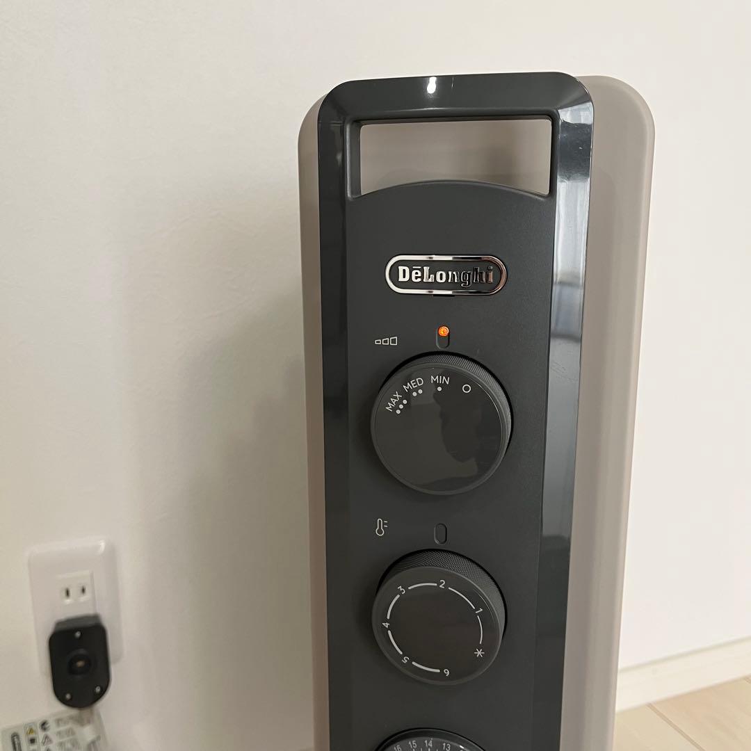 【値下げ】デロンギ ヴェルティカルド オイルヒーター ゼロ風暖房