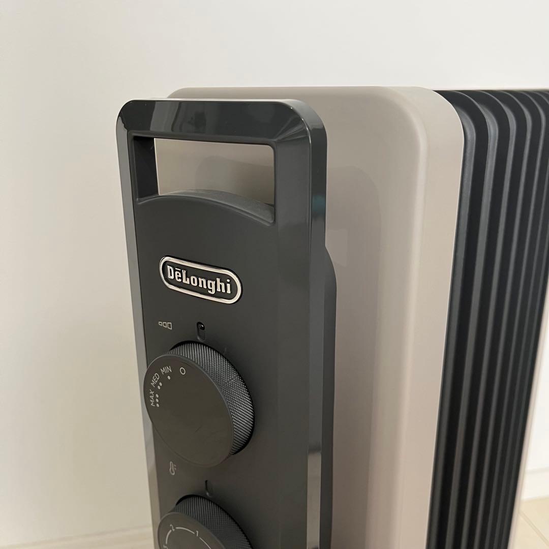 【値下げ】デロンギ ヴェルティカルド オイルヒーター ゼロ風暖房
