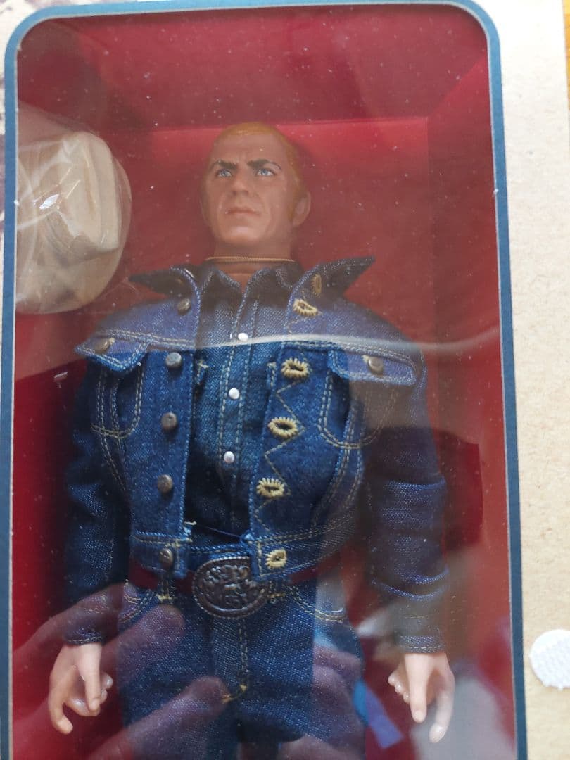 トイズマッコイ　スティーブ•マックイーン　未開封品　フィギュア