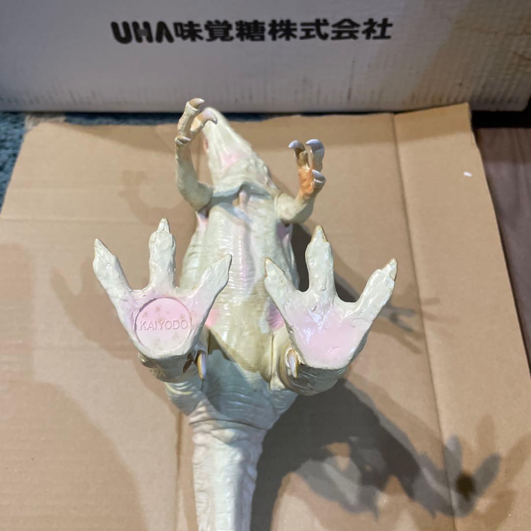 海洋堂　大型フィギュア　アロサウルス　限定色