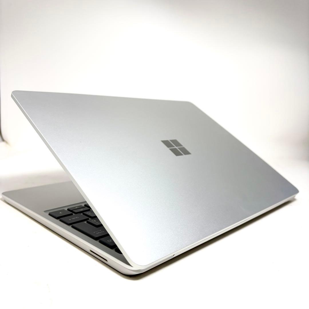 ほぼ未使用の極上品！Surface Laptop Go3 バッテリー良好！