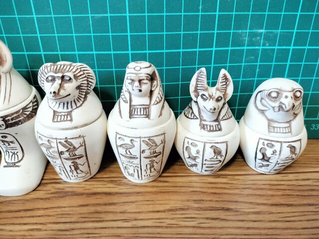 ラムセス大王展　カノプス壺　壷　古代エジプト　置物