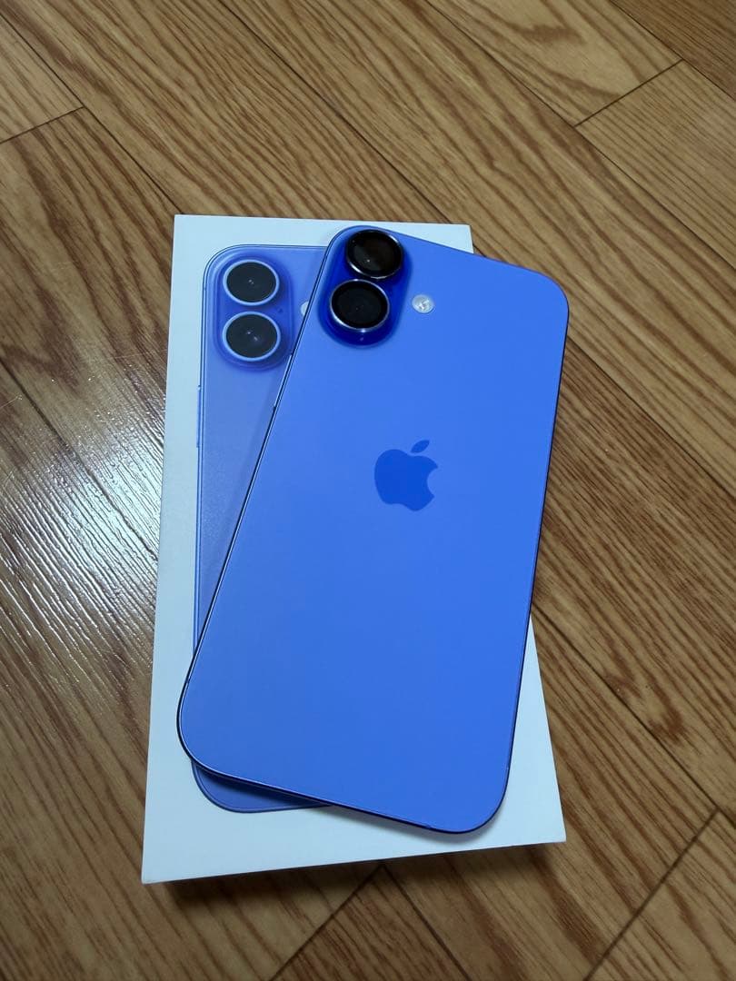 Apple iPhone 16 ウルトラマリン 本体と付属品