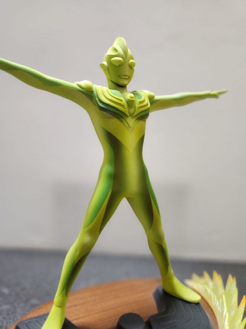 秘蔵コレクション！　ワンフェス限定グリッターティガ　レジン22cm 世界にひとつ