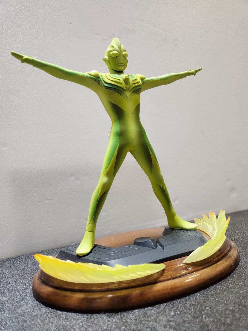 秘蔵コレクション！　ワンフェス限定グリッターティガ　レジン22cm 世界にひとつ