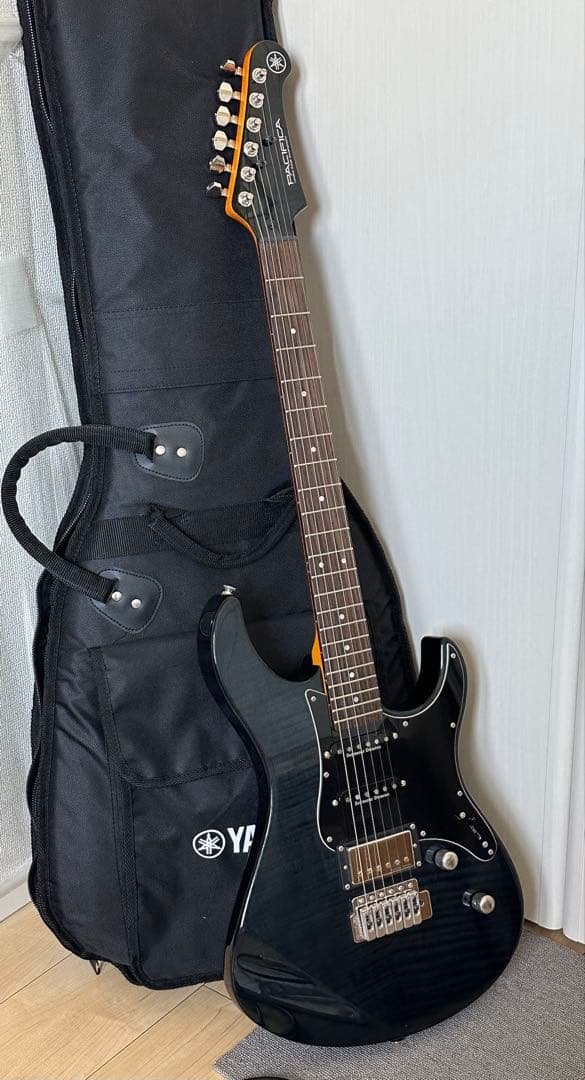 PACIFICA PAC612 Vトランスルーセントブラック