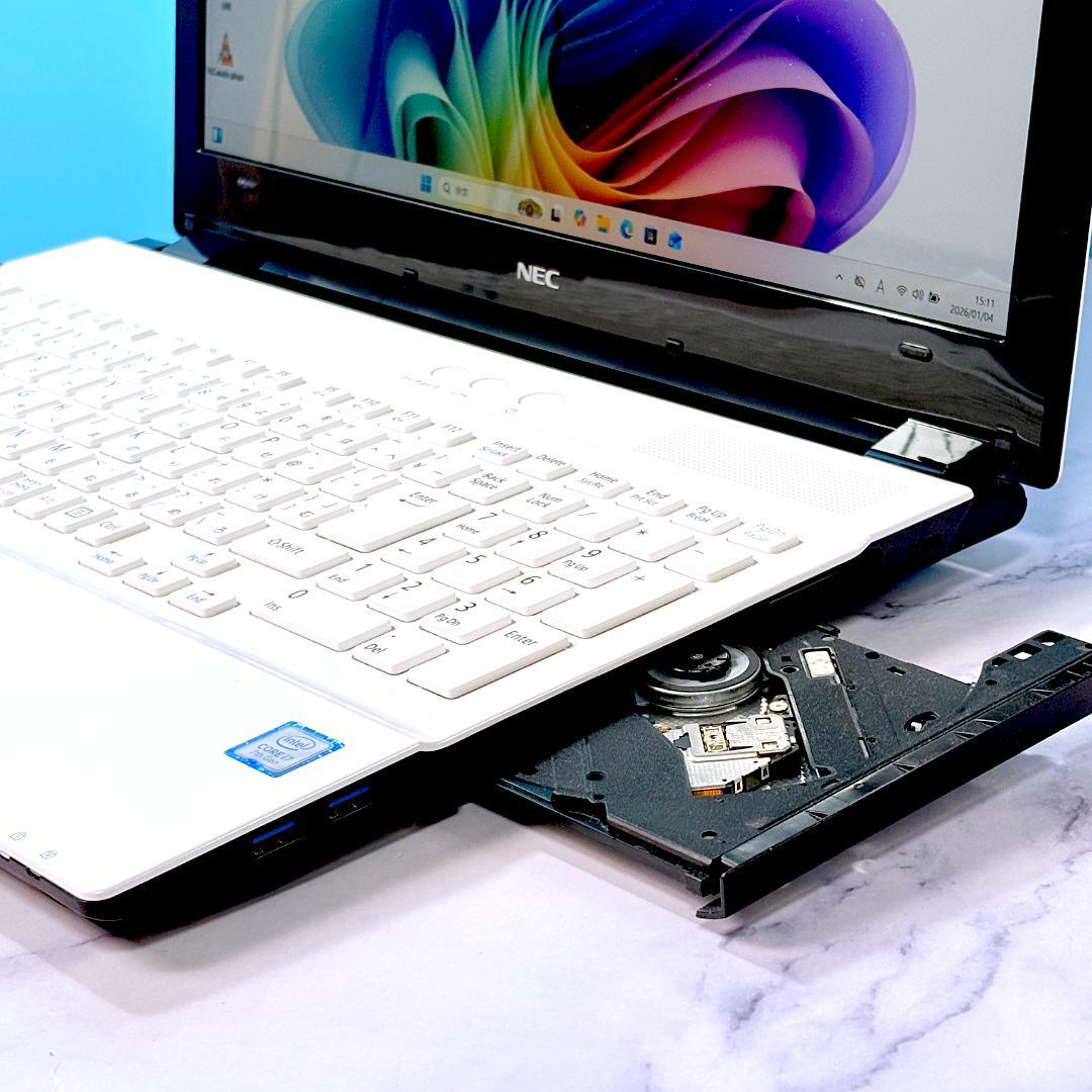 美品 ホワイト☆Corei7・8GB・SSD512・フルHD・ノートパソコン