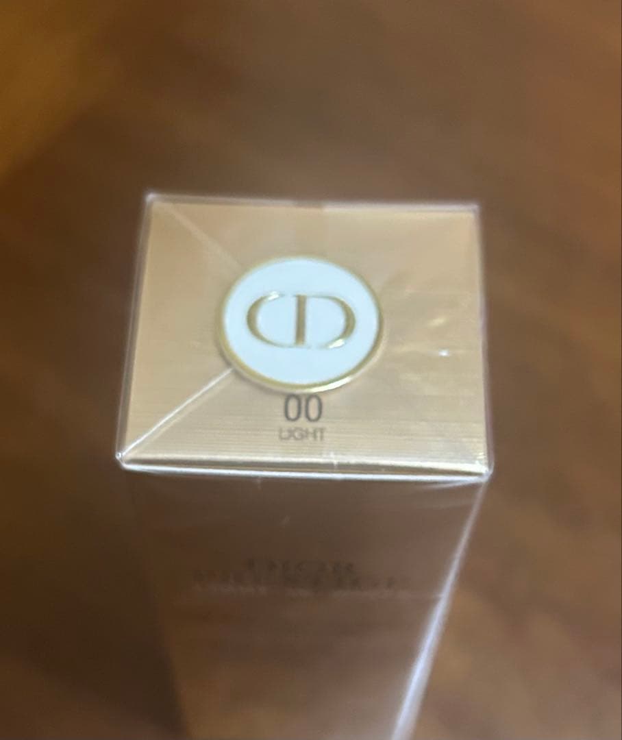新品 プレステージ ホワイト ル プロテクターUV ミネラルBB ディオール
