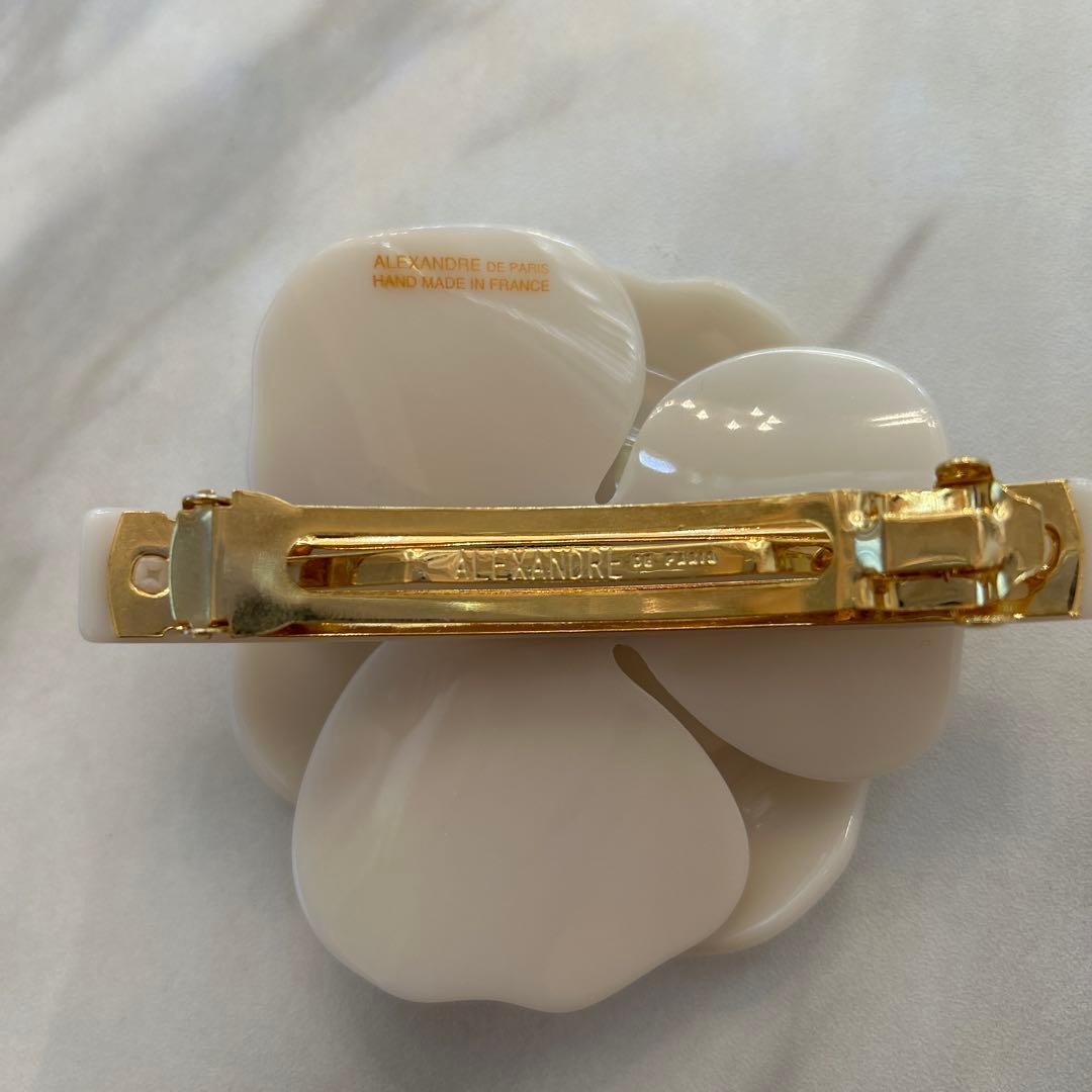 ALEXANDRE DE PARIS バレッタ カメリア ホワイト