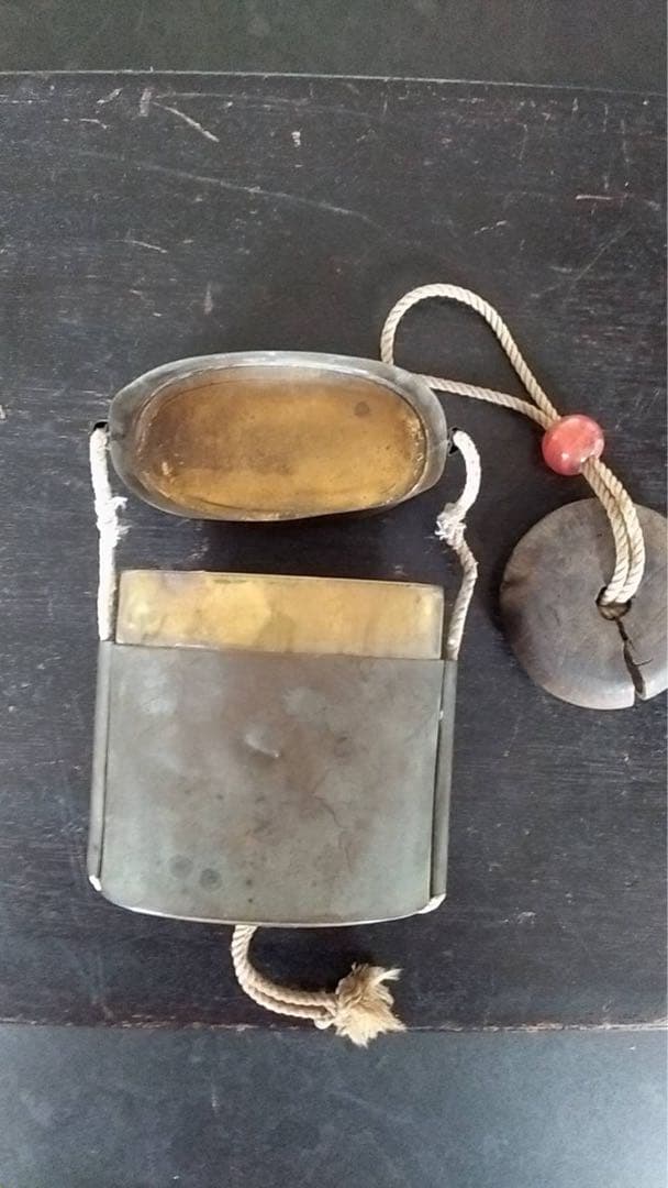 印籠　根付　トンボ玉　提げ物　アンティーク　煙草入れ　印鑑　緒締め　古道具