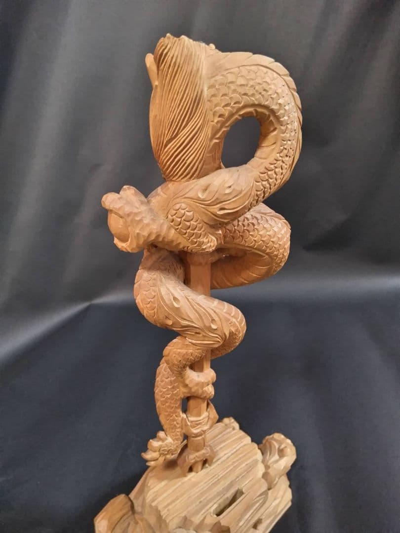 龍神、手彫り　剣龍　倶利伽羅不動尊像