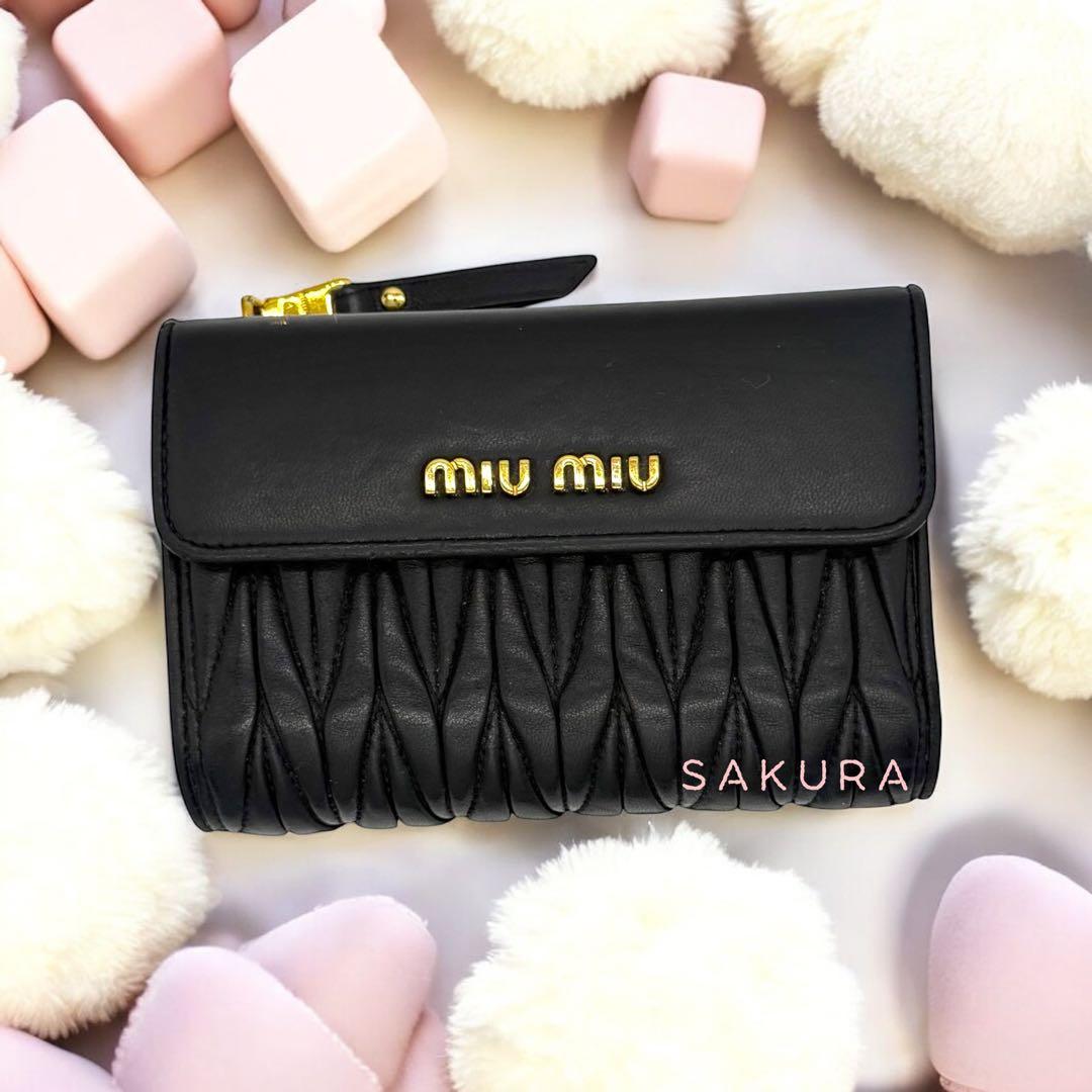 【美品 正規品 】 miumiu マテラッセ 二つ折り財布 RFID搭載