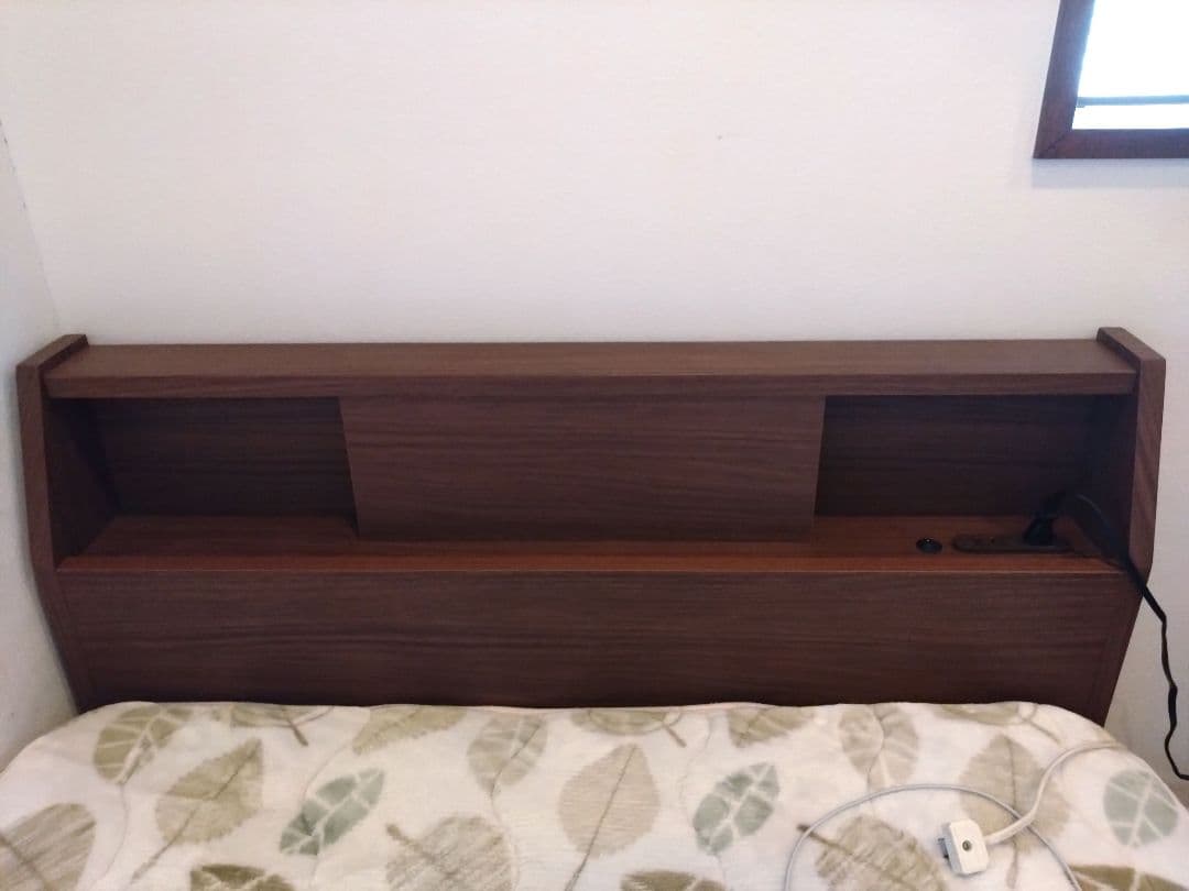 【美品】ニトリ、シングルベッドフレーム、大容量引出し付き、引き取り希望(京都市)