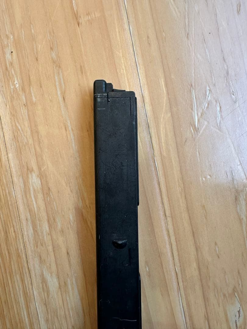 KSC イングラムM11　ガスブロ　サイレンサー付　ロングマガジン(旧式)×5