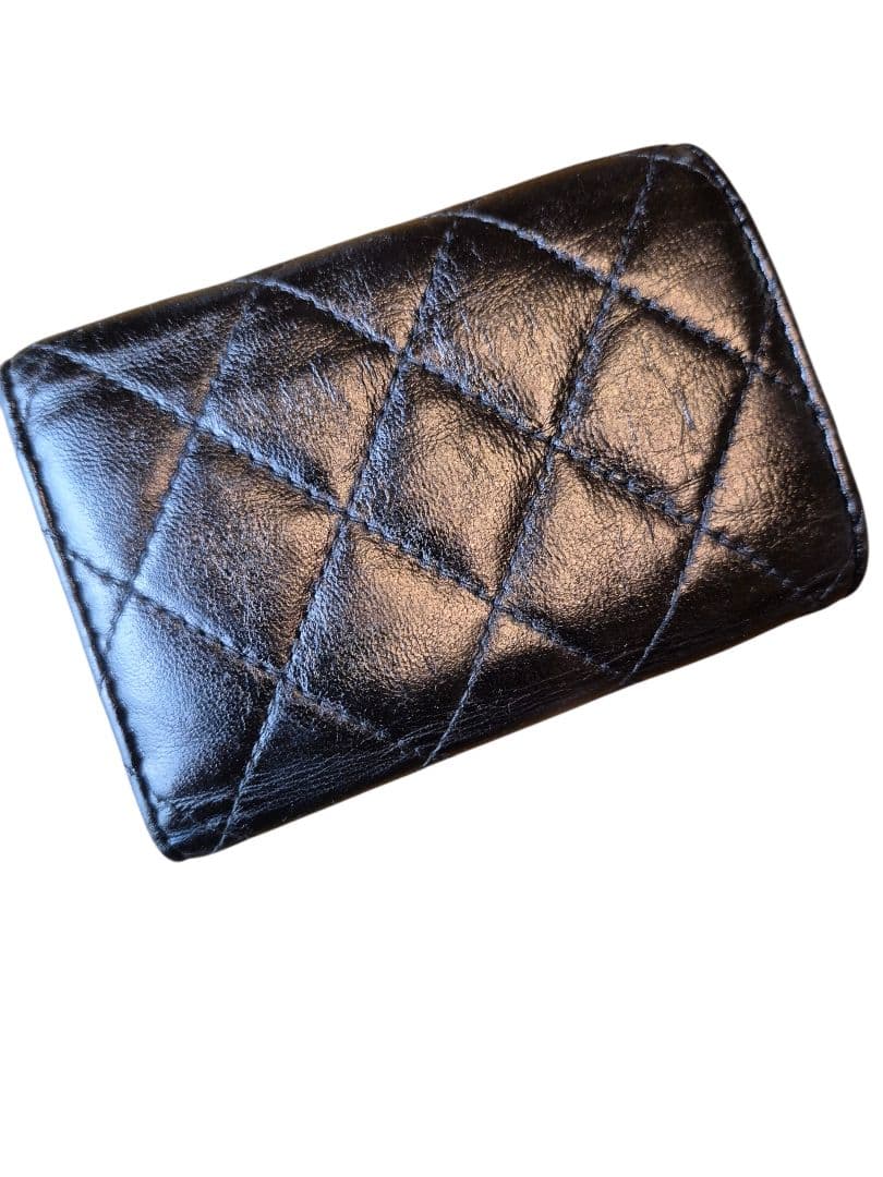 CHANEL　シャネル　マトラッセ　シルバー金具　Wホックフラップ　三つ折り財布