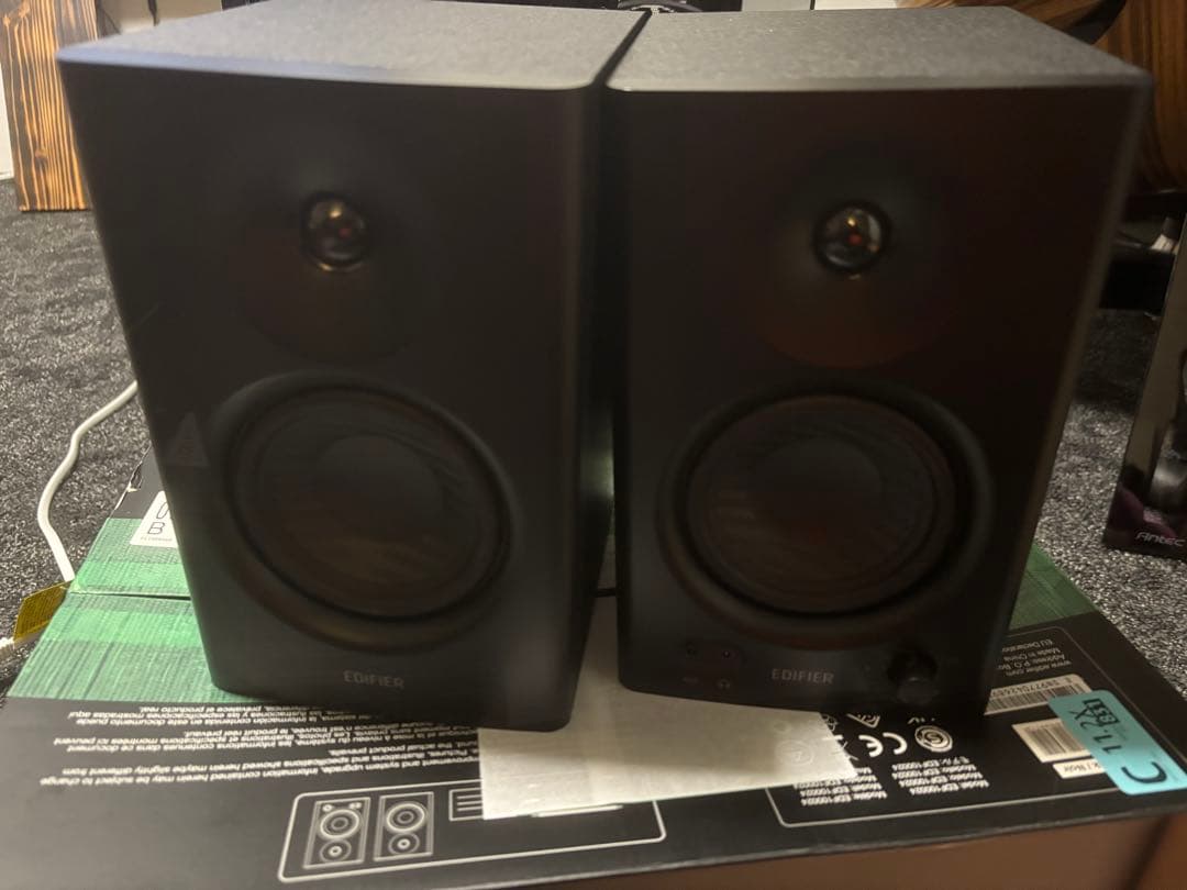 EDIFIER MR4 ブラックスピーカー