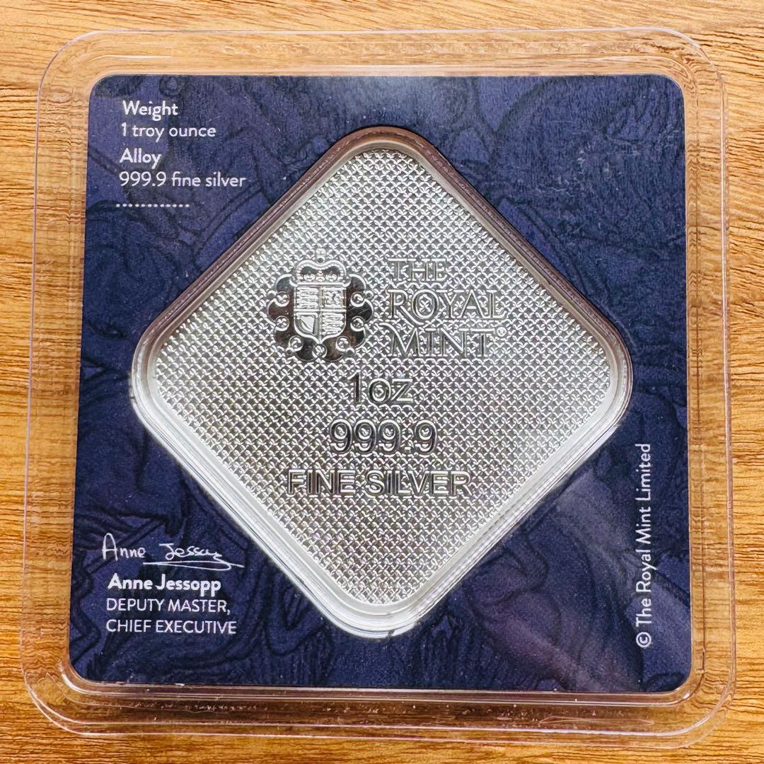 クイーンズビースト　コンプリーター　1オンス　各2枚づつ　（計4オンス）