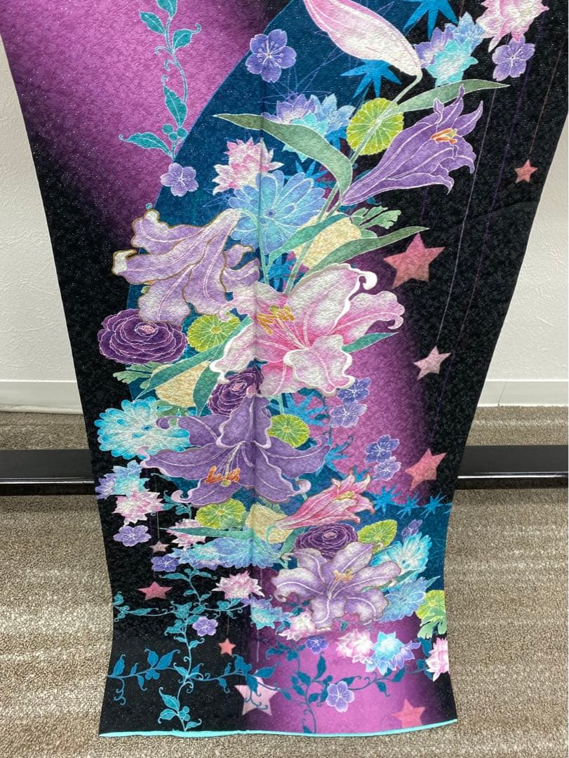 振袖 豪華 銀通し 刺繍 金彩 紋意匠 百合 身丈166cm