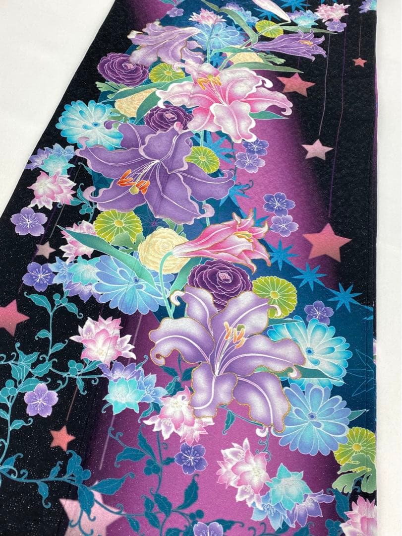 振袖 豪華 銀通し 刺繍 金彩 紋意匠 百合 身丈166cm