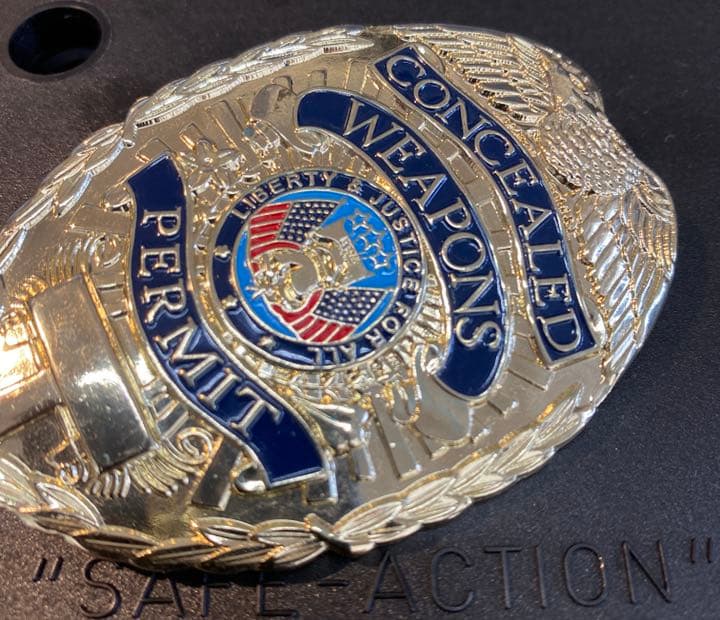 コンシールドウェポンパーミット バッヂ CWP 銃器携帯許可証 バッジ