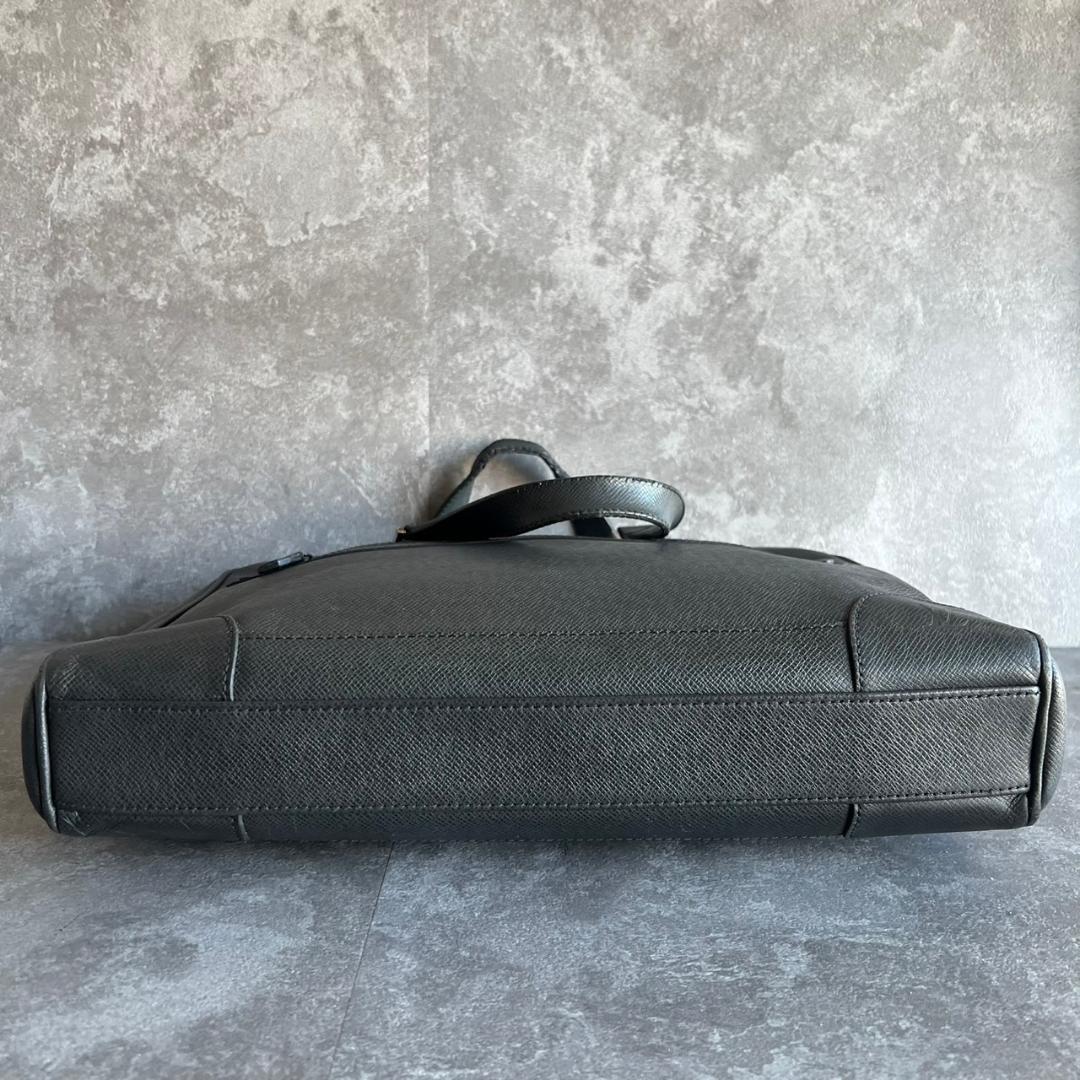 ⭐️LOUIS VUITTON⭐️ルイヴィトン タイガ アレクサンダー