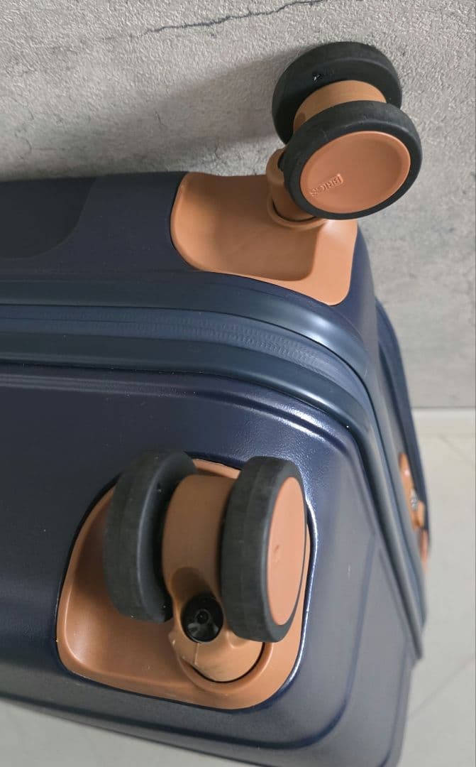 brics ブリックス ベラージオ USBポート付き スーツケース