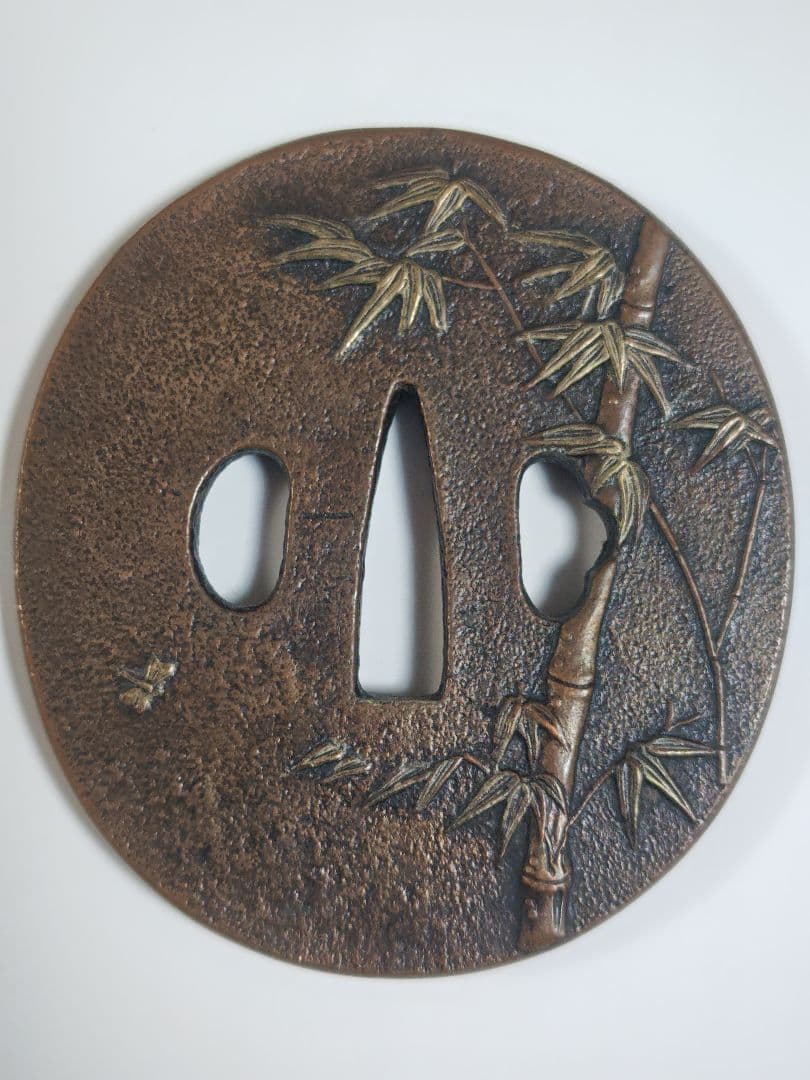 鍔　銅地「竹に蜻蛉図、色絵」、堅丸形