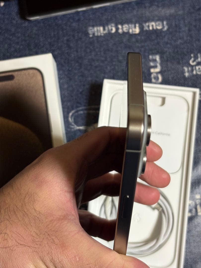 Apple iPhone 15 Pro Max 256GBシルバー 本体