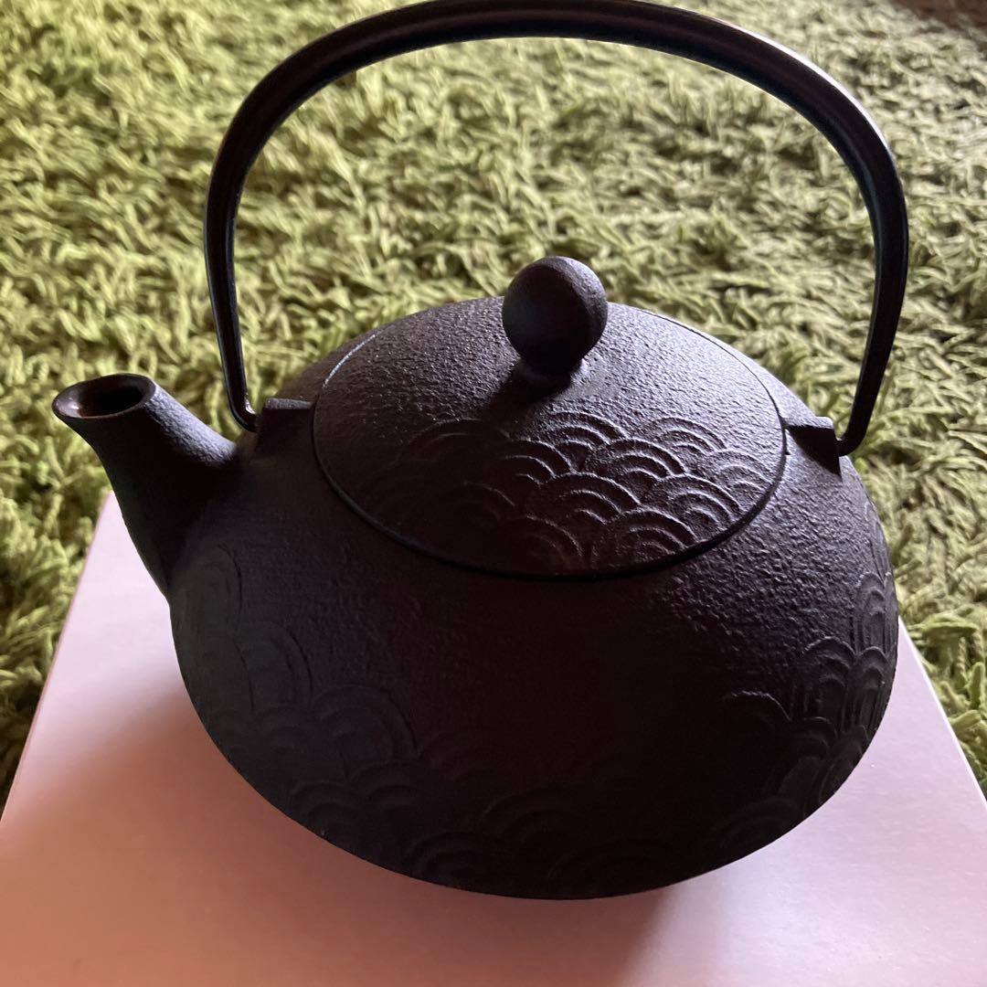 波模様 鋳鉄製鉄瓶 ステンレス茶こし付き