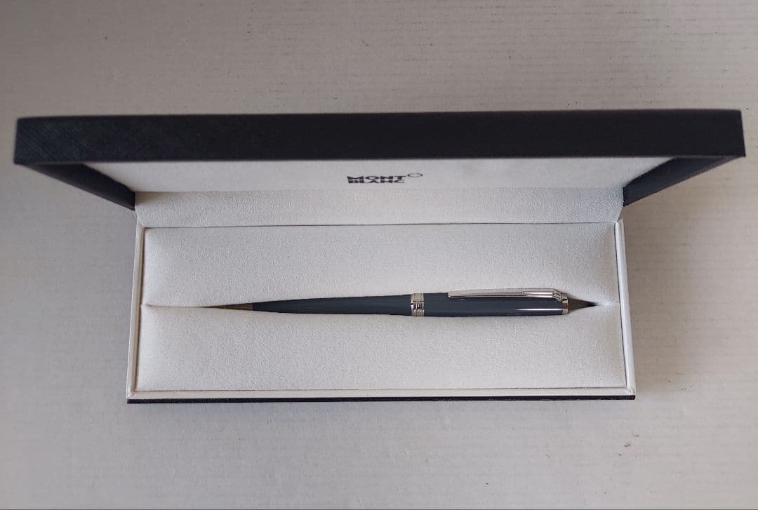 MONTBLANC pix ボールペン グレー (未使用)