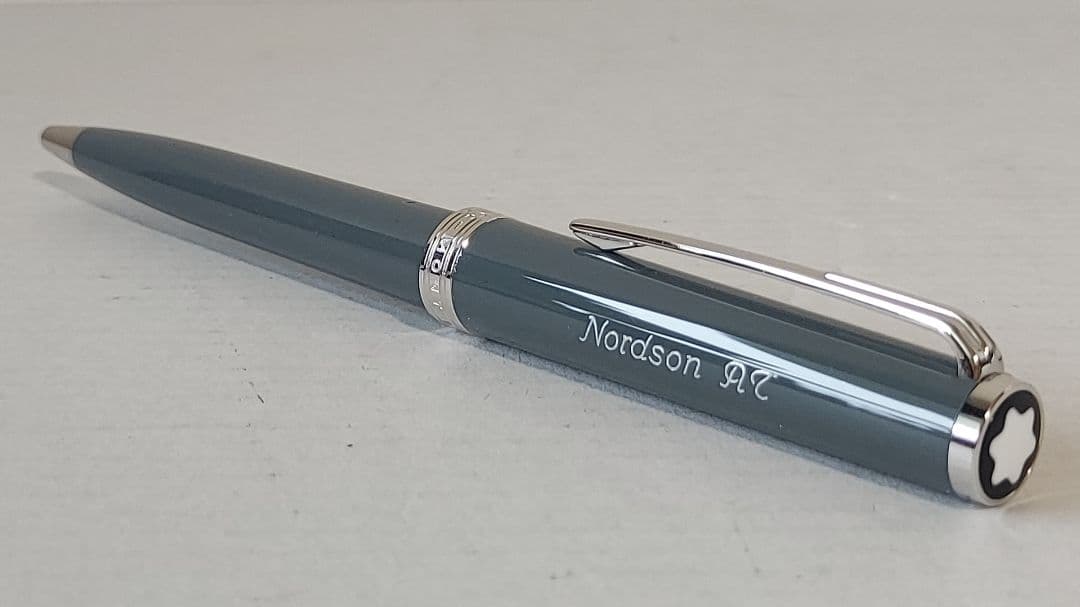 MONTBLANC pix ボールペン グレー (未使用)
