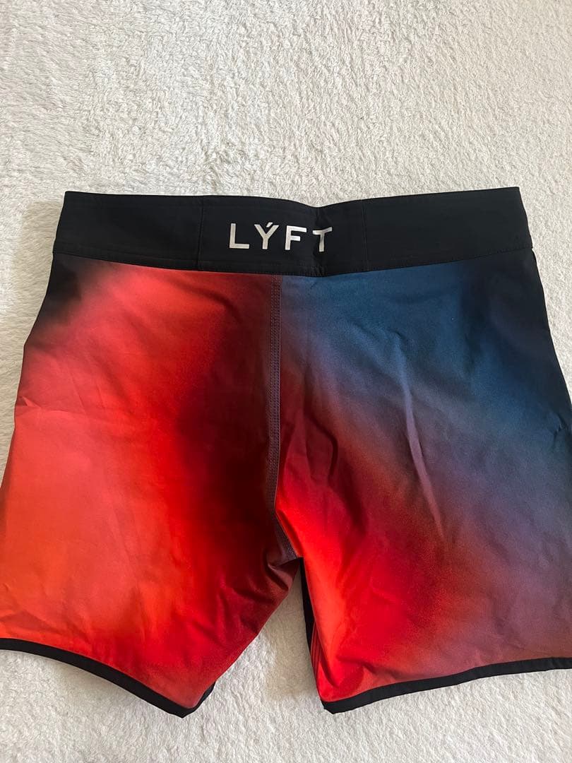 LÝFT GRAPHIC STAGE SHORTS / S