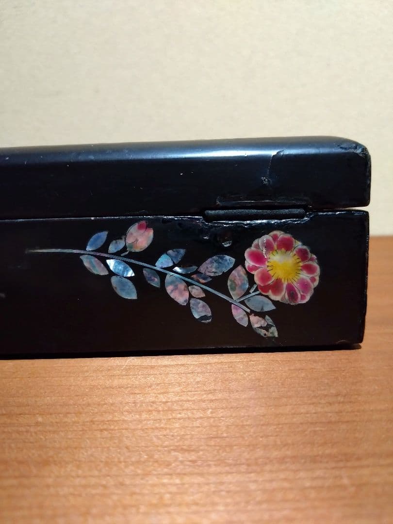 梶井さん専用です。江戸時代 長崎螺鈿 梅と鶯 花紋 小箱