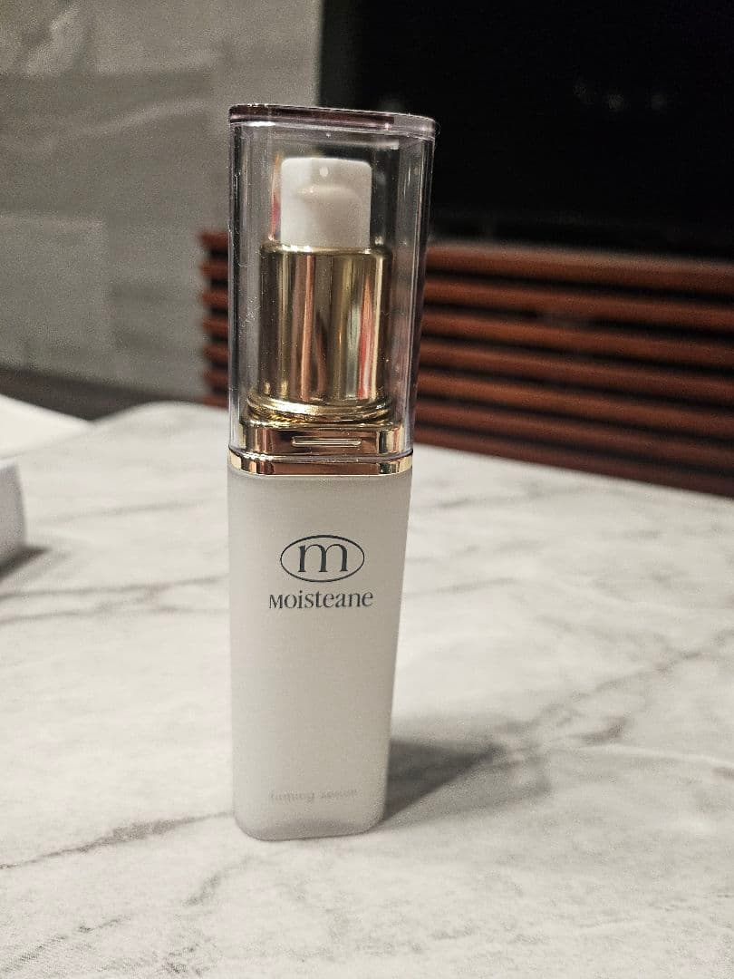 モイスティーヌ　moisten ファーミングセラム