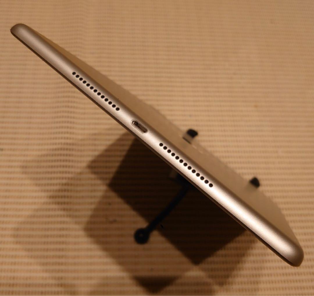 完動品SIMフリーiPad第8世代(A2429)本体32GB送料込3Q1KN