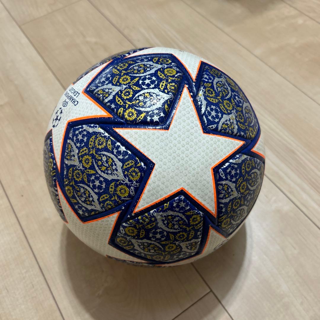 フィナーレ　アディダス　公式球