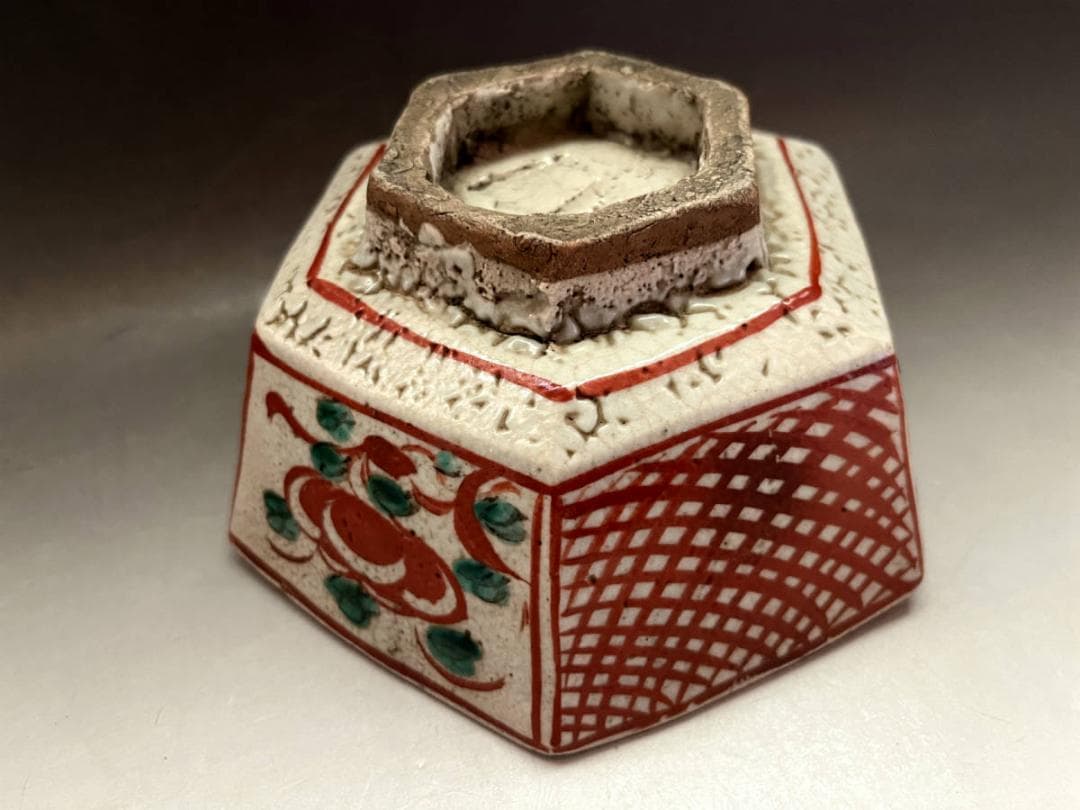 鉢■古い赤絵六角鉢 魁（江戸期）時代物 花唐草魚紋 大清康照年製 古美術 骨董■