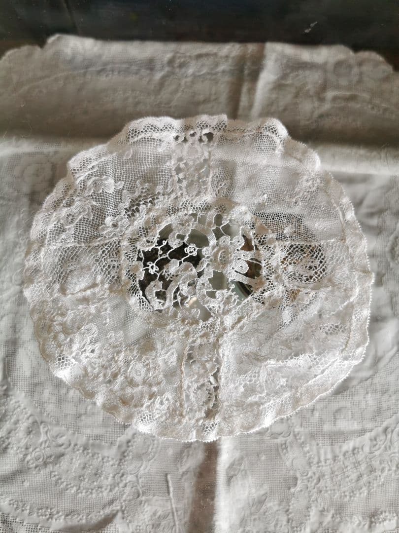 アンティークノルマンディーレースドイリー ベドフォドシャー アランソン コラリン