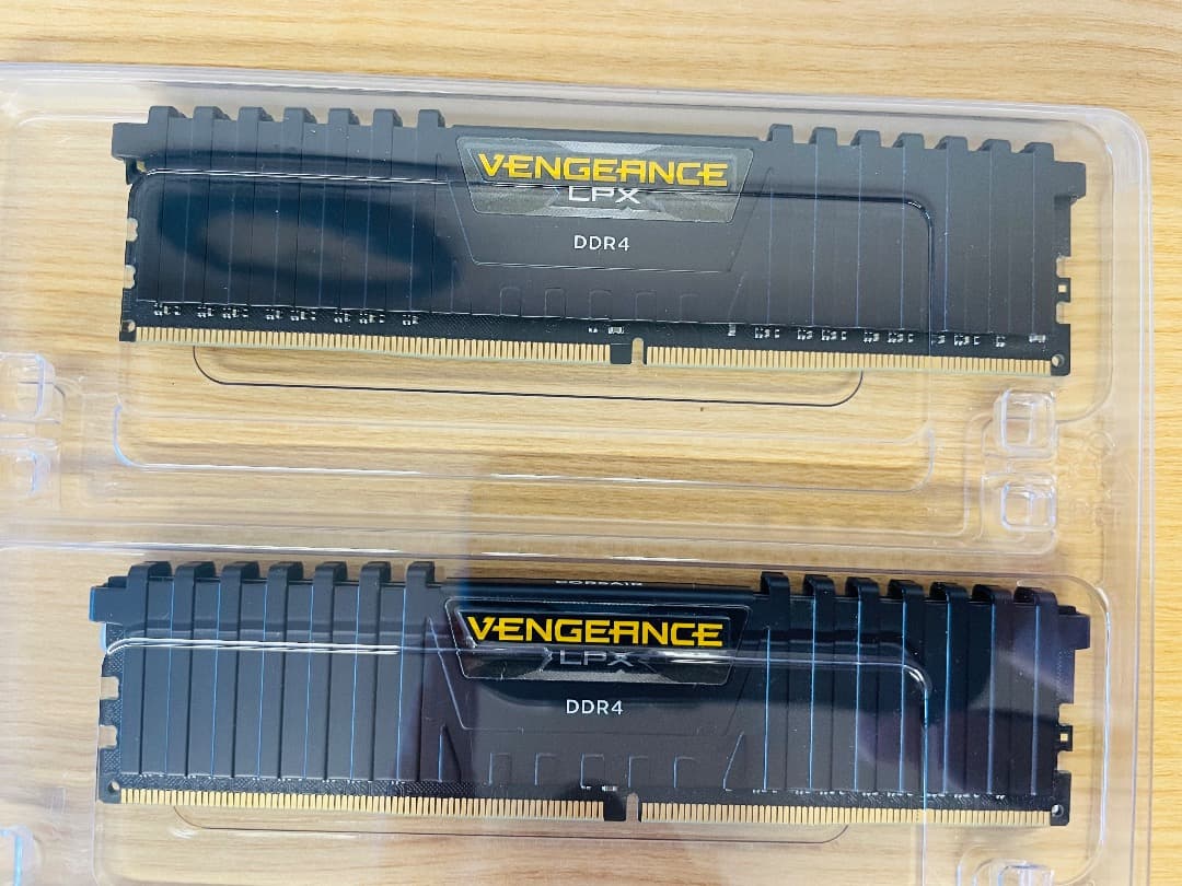 メモリ DDR4 16GB (8GBx2) 3200MHz