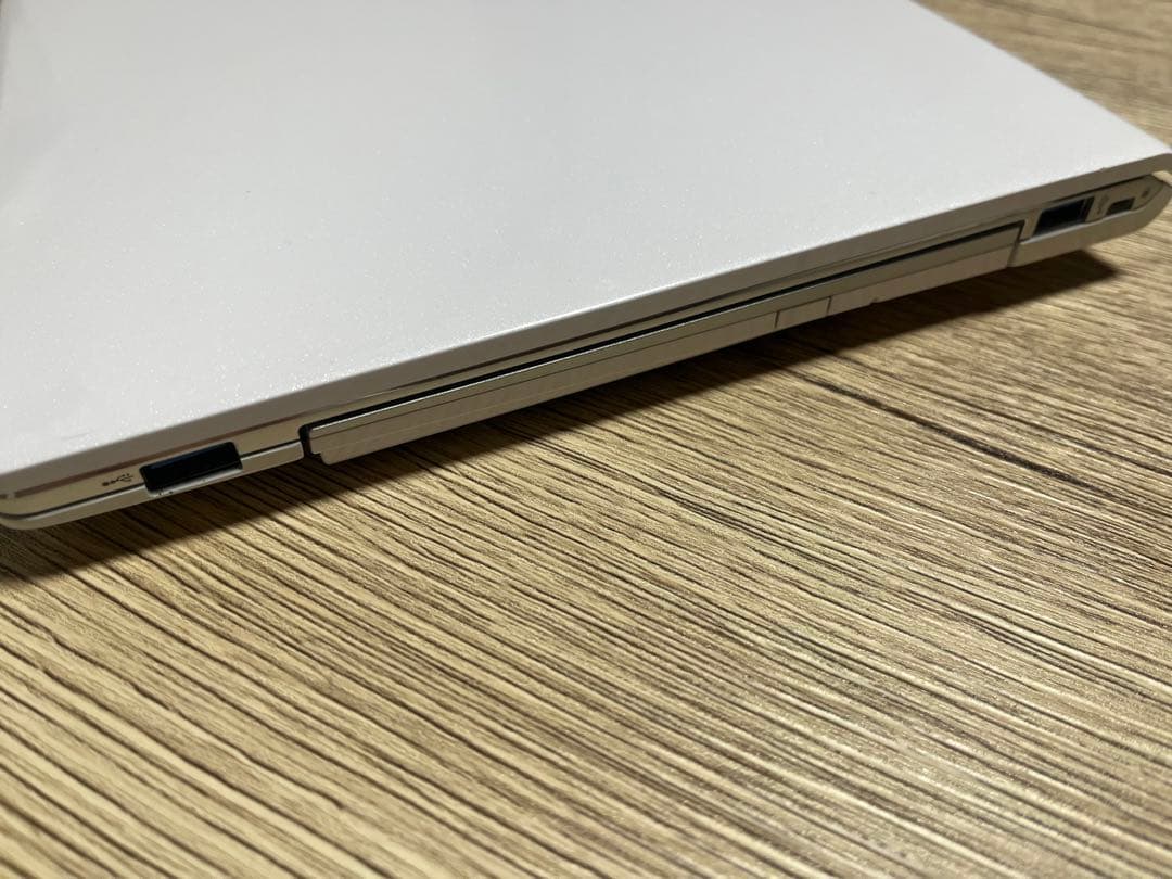 【翔歩】Fujitsu LifeBook SH90/C3 ノートパソコン