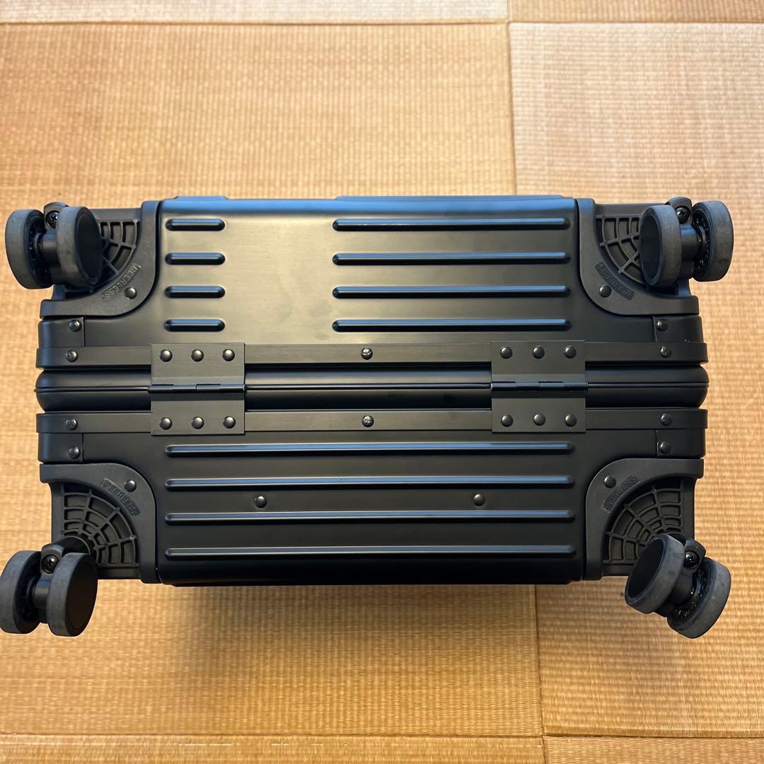 イノベーター アルミ スーツケース 42l ブラック