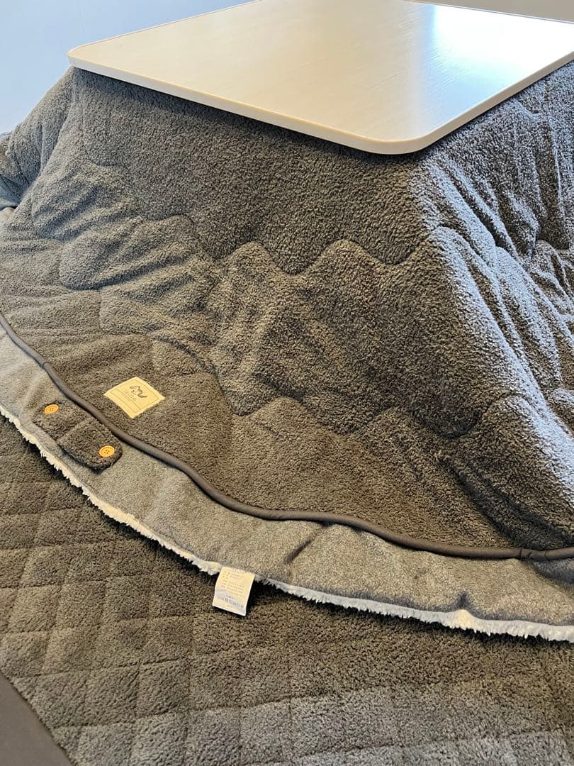 新品　フルート　コタツ掛布団、ラグ　正方形こたつセット